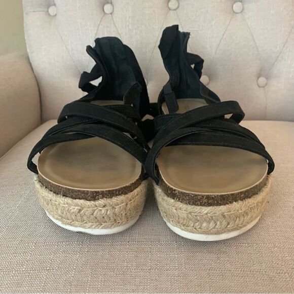 Torrid Strappy Platform Sandal Black Size 10.5 WW - Picture 2 of 8